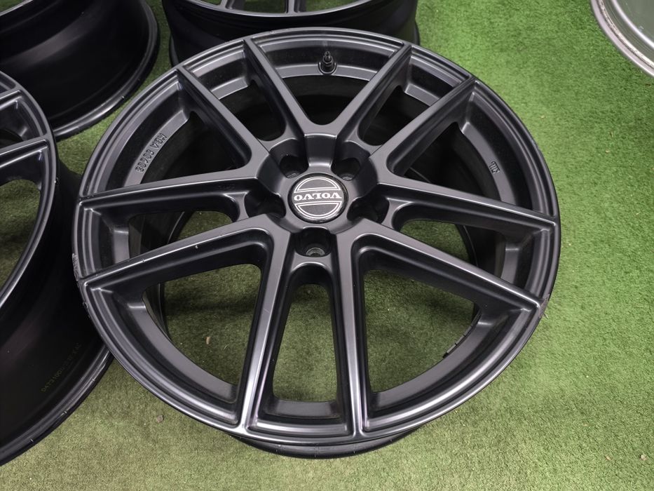 Czarne 18" felgi 5x108 et45 VOLVO Ford Peugeot Wysyłka