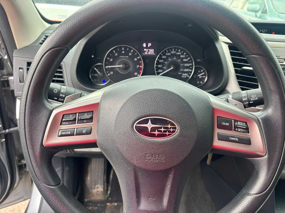 Subaru Outback 2.5i Limited      2013
