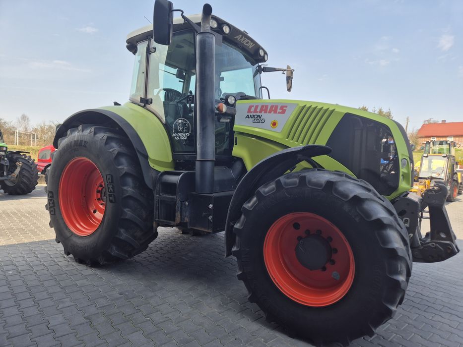 Ciągnik Claas Axion 820 pneumatyka