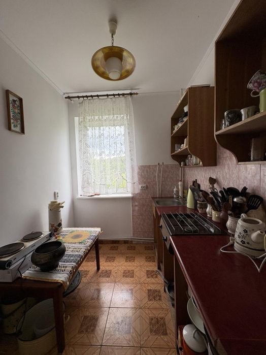 Продаж будинку з ремонтом та меблями в м.Золочів