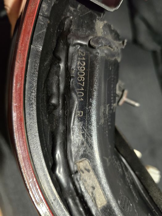 Mercedes W212 lampy tył lewa/ prawa sedan USA