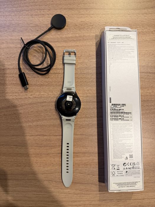 Smartwatch SAMSUNG Galaxy Watch 6 Classic SM- R965F 47mm LTE Srebrny