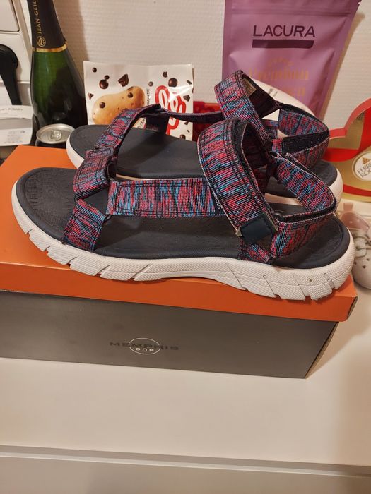 Продам оригинальные фирменные сандали босоножки Teva женские