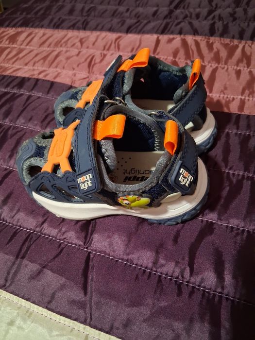 Sandalias de criança