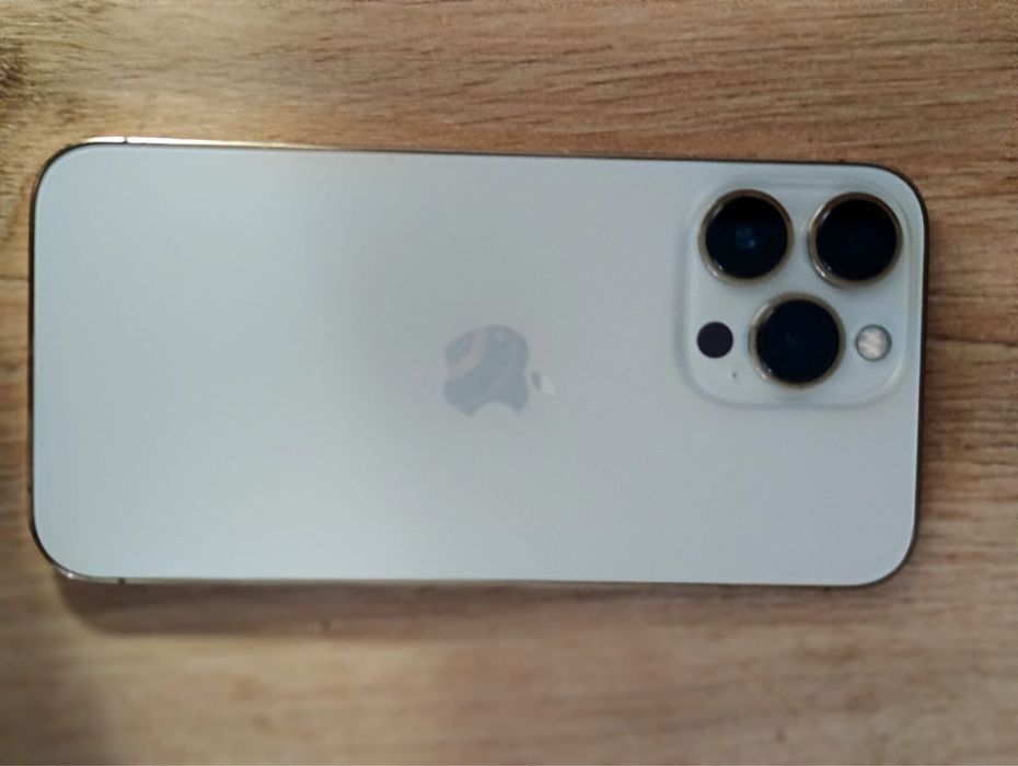 iPhone 13 pro.