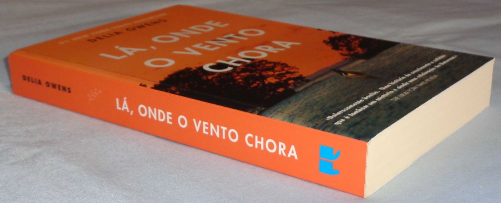 Lá, onde o vento chora de Delia Owens (NOVO)