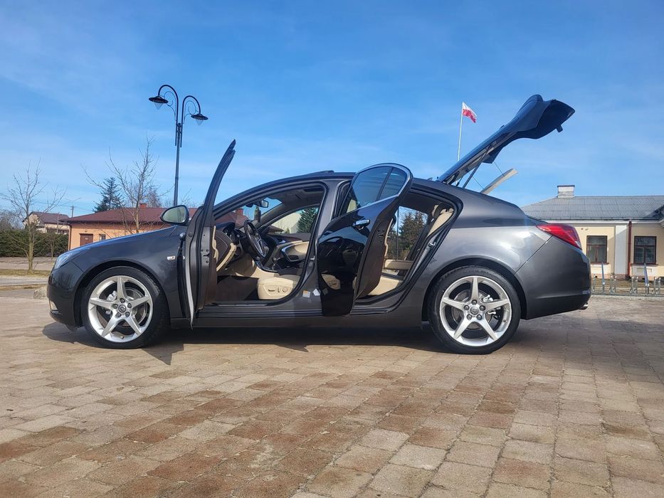 Opel Insignia 2.0CDTI 160KM Cosmo Bi-Xenon Navi Kamera Alu 19'' OPC Serwis Zamiana
