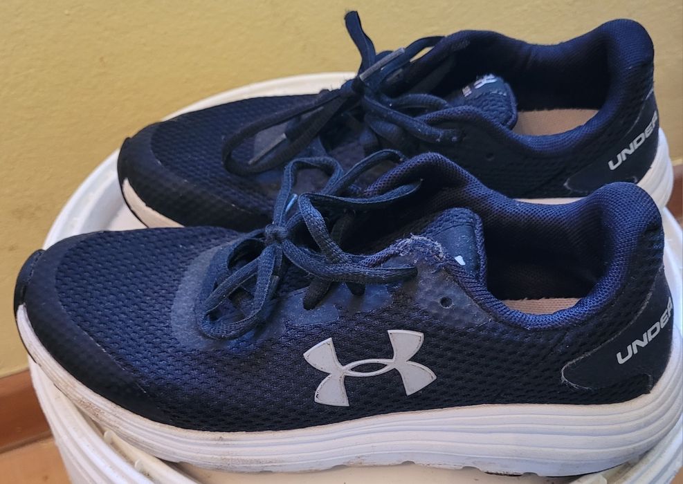 Tenis como novos.