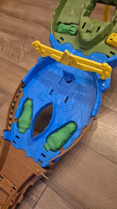 Tor Hot Wheels Monster Truck