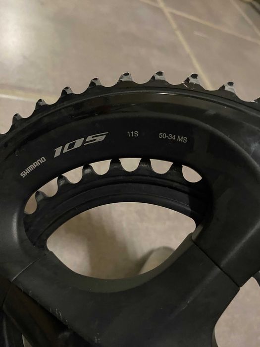 Pedaleiro, cassete e desviador Traseiro Shimano 105 11s