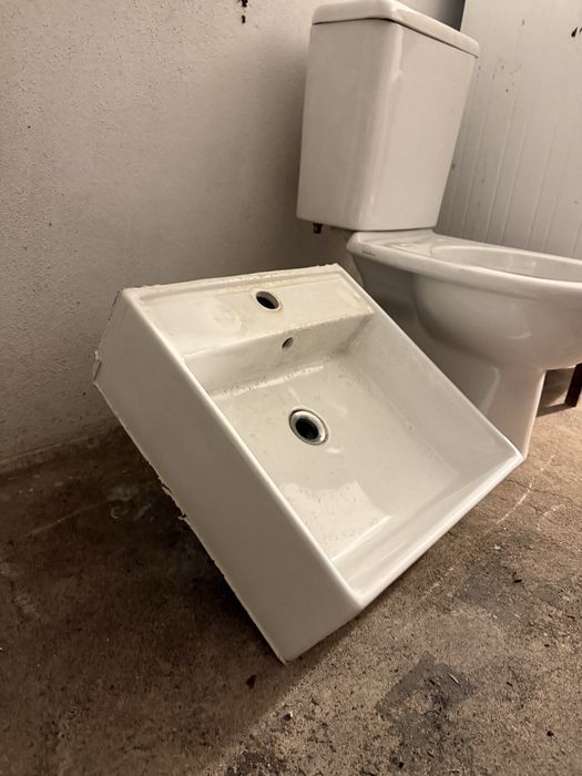 Lavatório em cerâmica