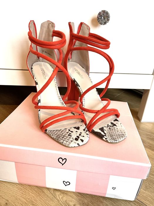 Sandały DeeZee słupek 37