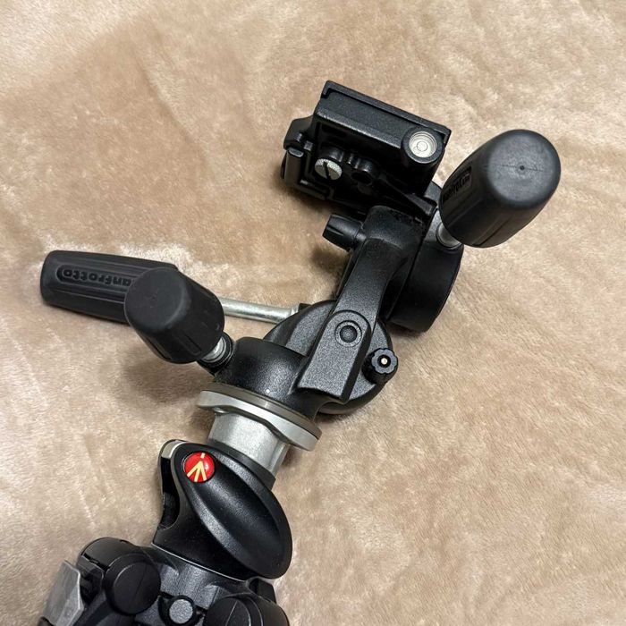 Tripé Manfrotto 055XPROB + cabeça 804RC4 (profissional, excelente estado)
