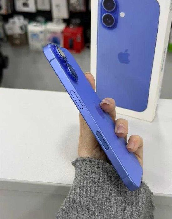 iPhone 16 256  ГБ, SIM + eSIM
