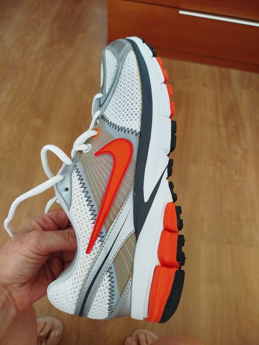 Tênis Nike zoom vomero 5