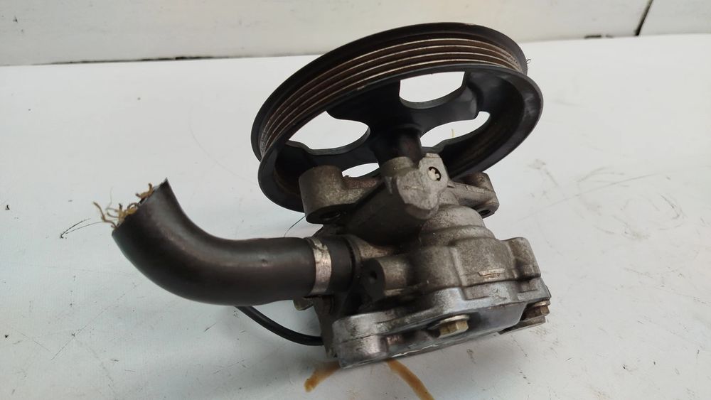 Bomba de direção MITSUBISHI Carisma Hatchback (DA_)
