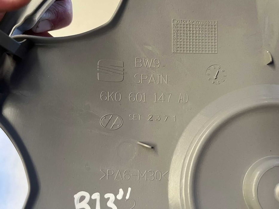 Seat Ibiza 6K / Cordoba - 1 Tampão Jante 13 - J190