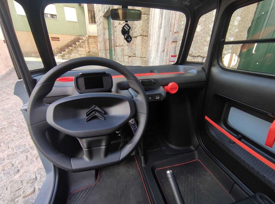 Citroen Ami Laranja elétrico