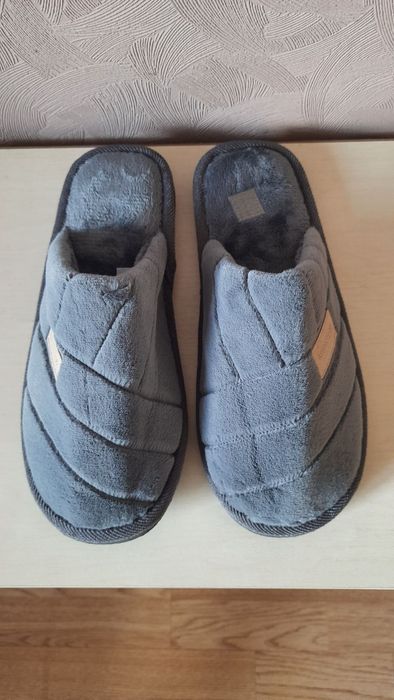 Нові чоловічі капці! Теплі чоловічі тапочки!