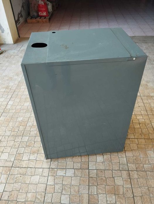 Depósito de Pellets 150L – Chapa Lacada – Excelente Estado