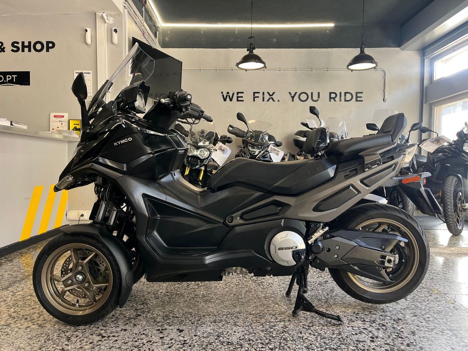 Kymco CV3 550 cc, de 2025 com 5523 Kms. Segura, Distinta, Carta de Carro