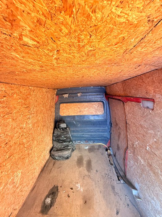 Спецализованый винтажный фургон малотонажный-в