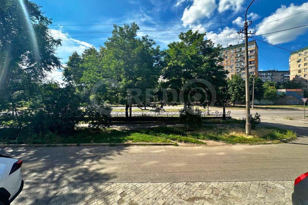 Продаж приміщення вул. Українська