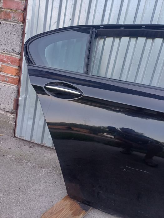 Drzwi prawy przód i tył BMW F10 kolor 668