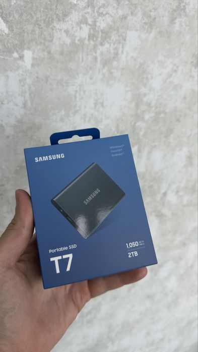 Продам внешний ssd диск на 2 тб samsung