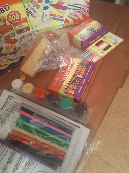 Lote 2 Centros de Atividades / Material de Desenho e Pintura (Innokids)
