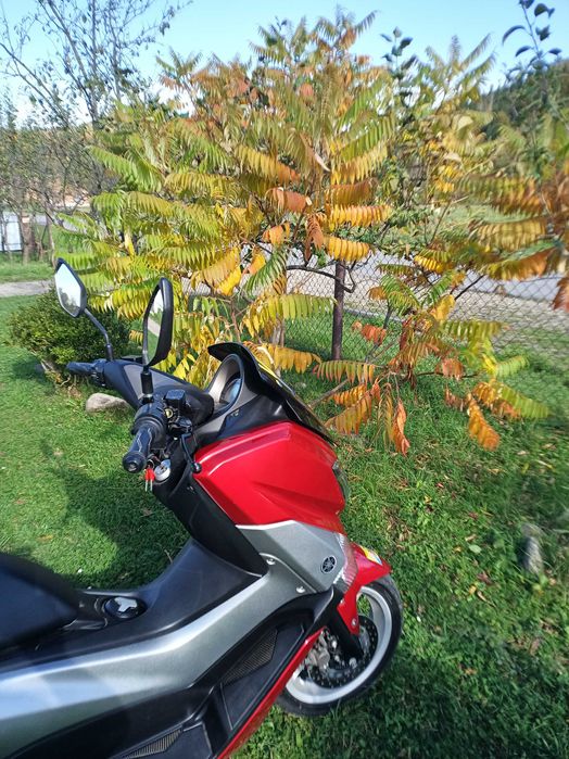 Скутер Yamaha NMAX125