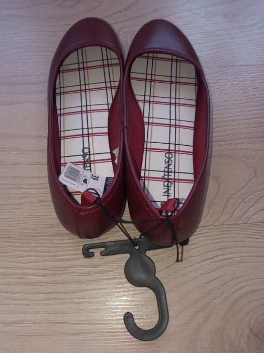 Sprzedam nowe damskie baletki