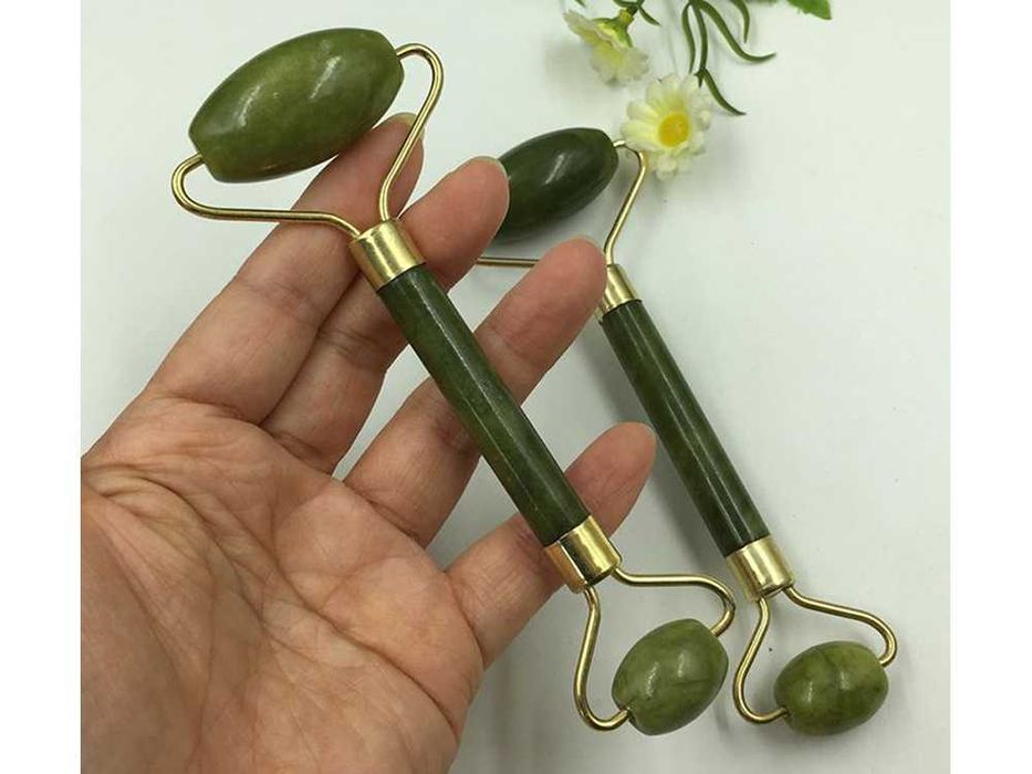 Masażer do TWARZY Z JADEITU Roller JADEITOWY WAŁEK Kamień Młodości