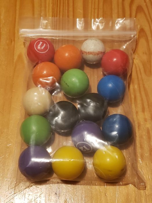 Bolas em plástico para mini-bilhar infantil