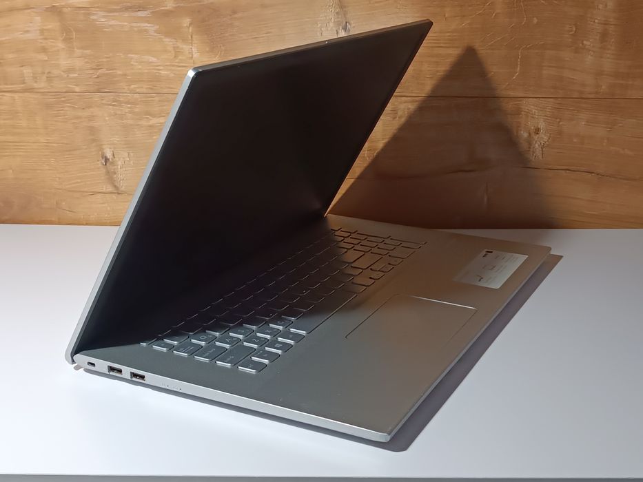 Потужний ASUS VivoBook 17,2"/Ryzen 7/20 ОЗП/512 SSD/Vega 10