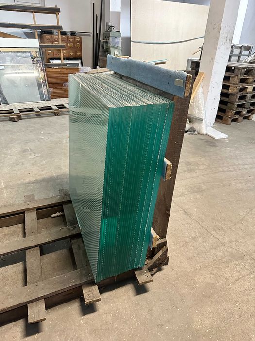 Panel/podłoga szklana laminowana hartowana 30 mm 99×99,5 cm