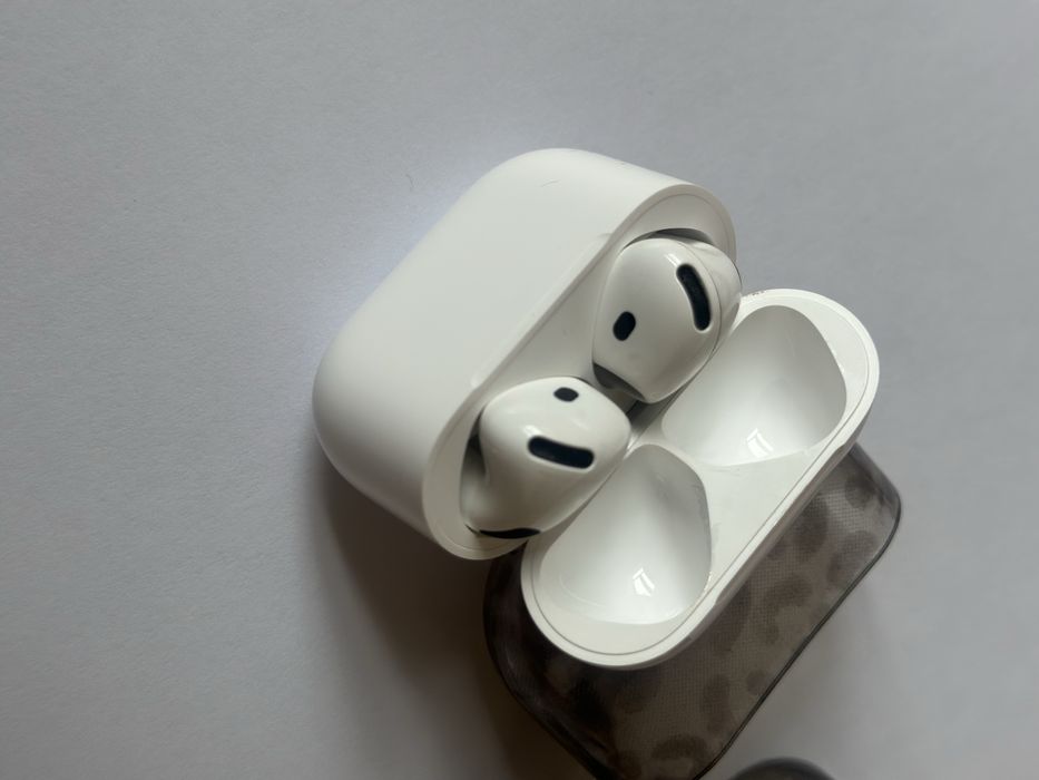 AirPods 4 оригінал