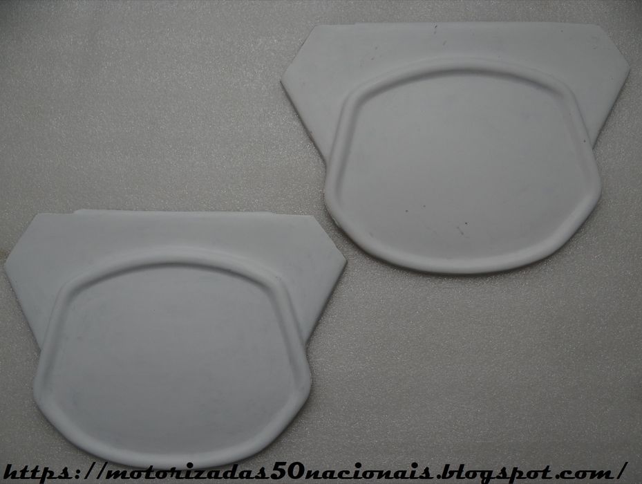 Par de Tampas Laterais p/ Casal Enduro K188