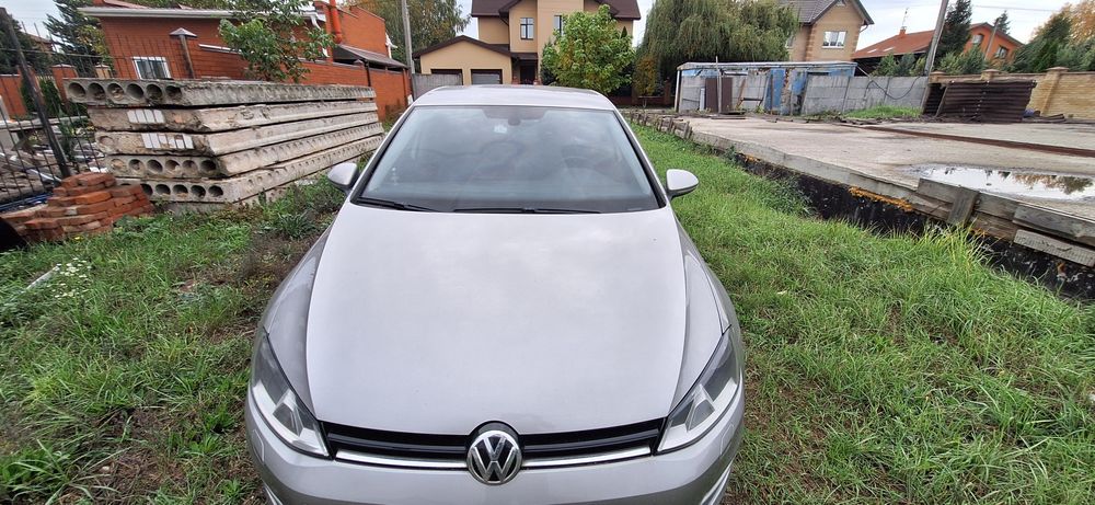Продам Golf 7 2013года