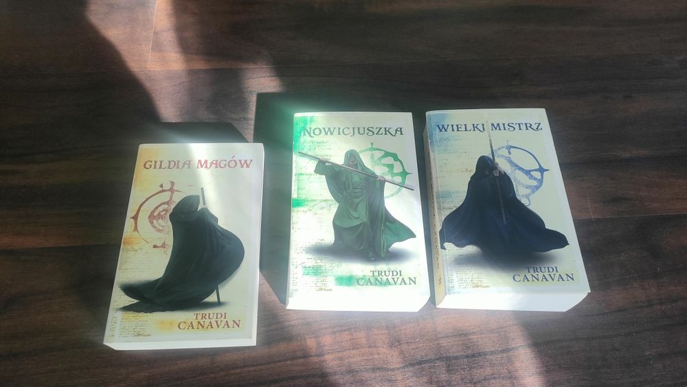 Trudu Canavan super stan