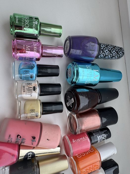 лаки для ногтей. OPI kiko essie queen fingers