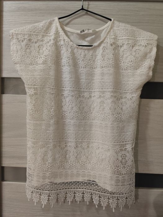Elegancka H&M bluzka z koronką biała 134/140
