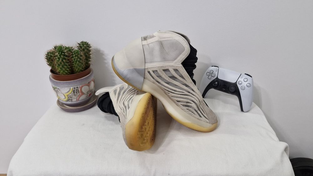 Кросівки Adidas Yeezy QNTM.Розмір 43