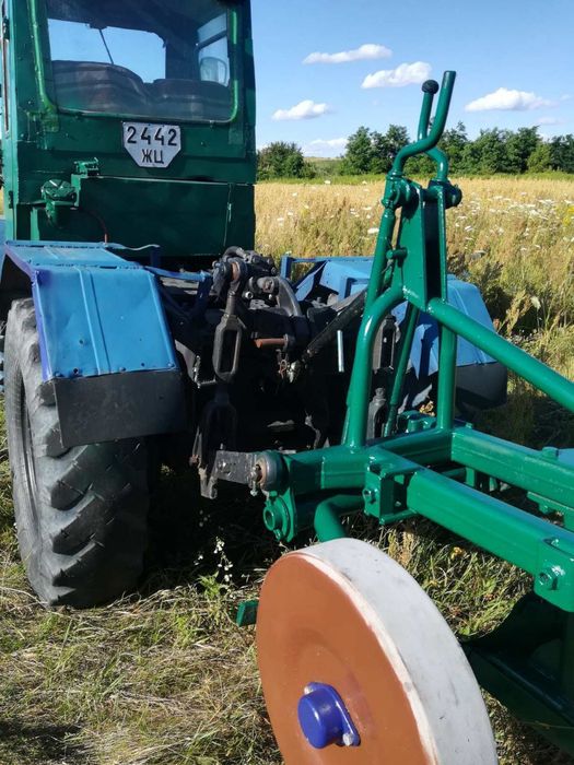 Продам трактор..