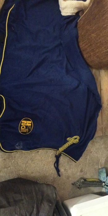 Sprzedam elegancką derkę polarowa