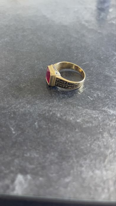 4 Aneis  de ouro de 19k/22k
