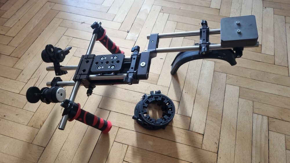 Універсальний плечовий упор