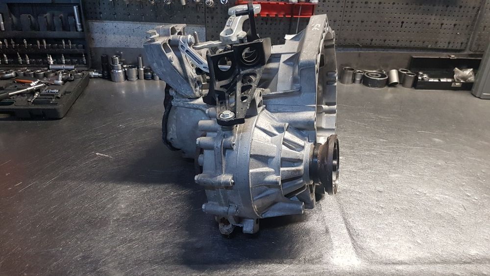 Skrzynia biegów Golf VII 1.6 TDI  Leon Octavia Audi A3 Seat TKV