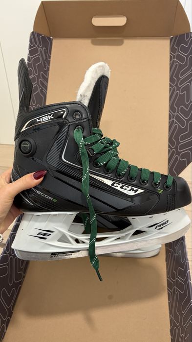 Łyżwy hokejowe CCM Ribcor 42K