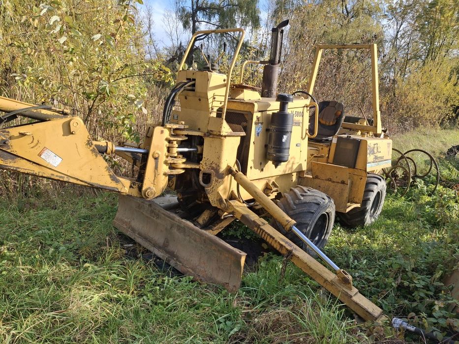 Продам траншеєкопач VERMEER V5800